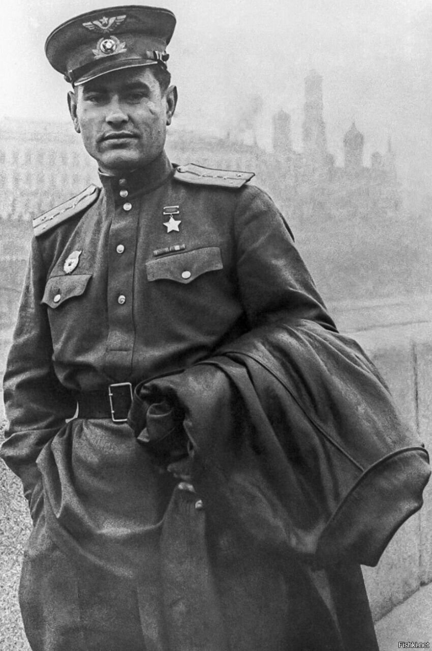 4 апреля 1942 года был сбит лётчик Алексей Маресьев