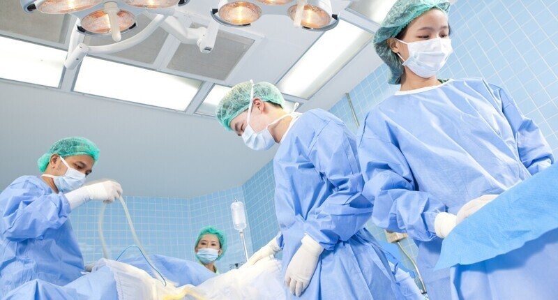 Японцы провели уникальную операцию на легких у больного коронавирусом