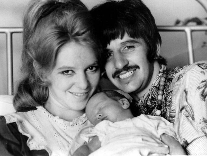 Ринго Старр, его жена Морин и ребенок. Великобритания. 60-е.