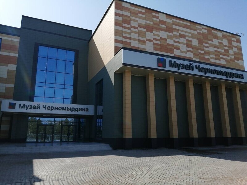 Я думаю на эту тему только матом, а других слов нет