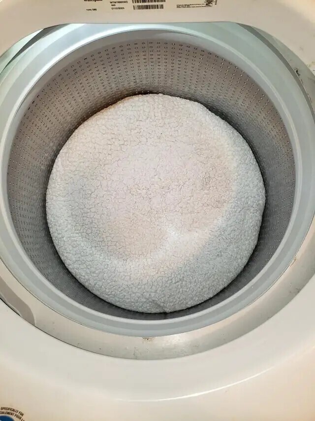 «Не могу оторвать взгляд от одеяла в стиральной машинке»