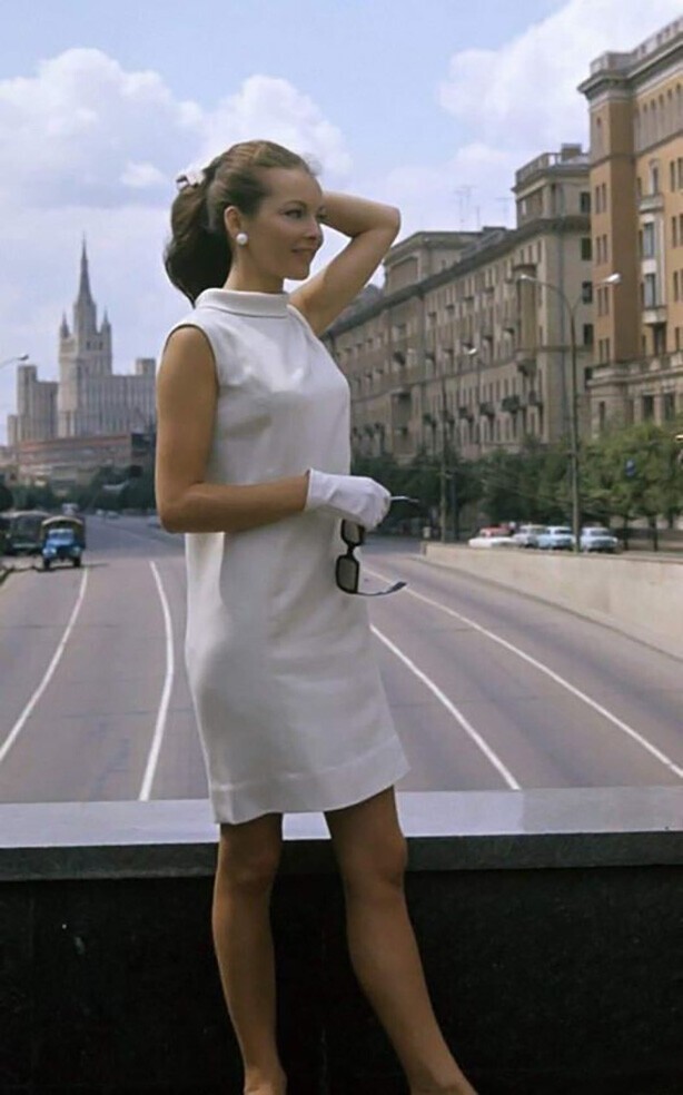 Барбара Брыльска на пл.Маяковского в Москве, 1967 г.