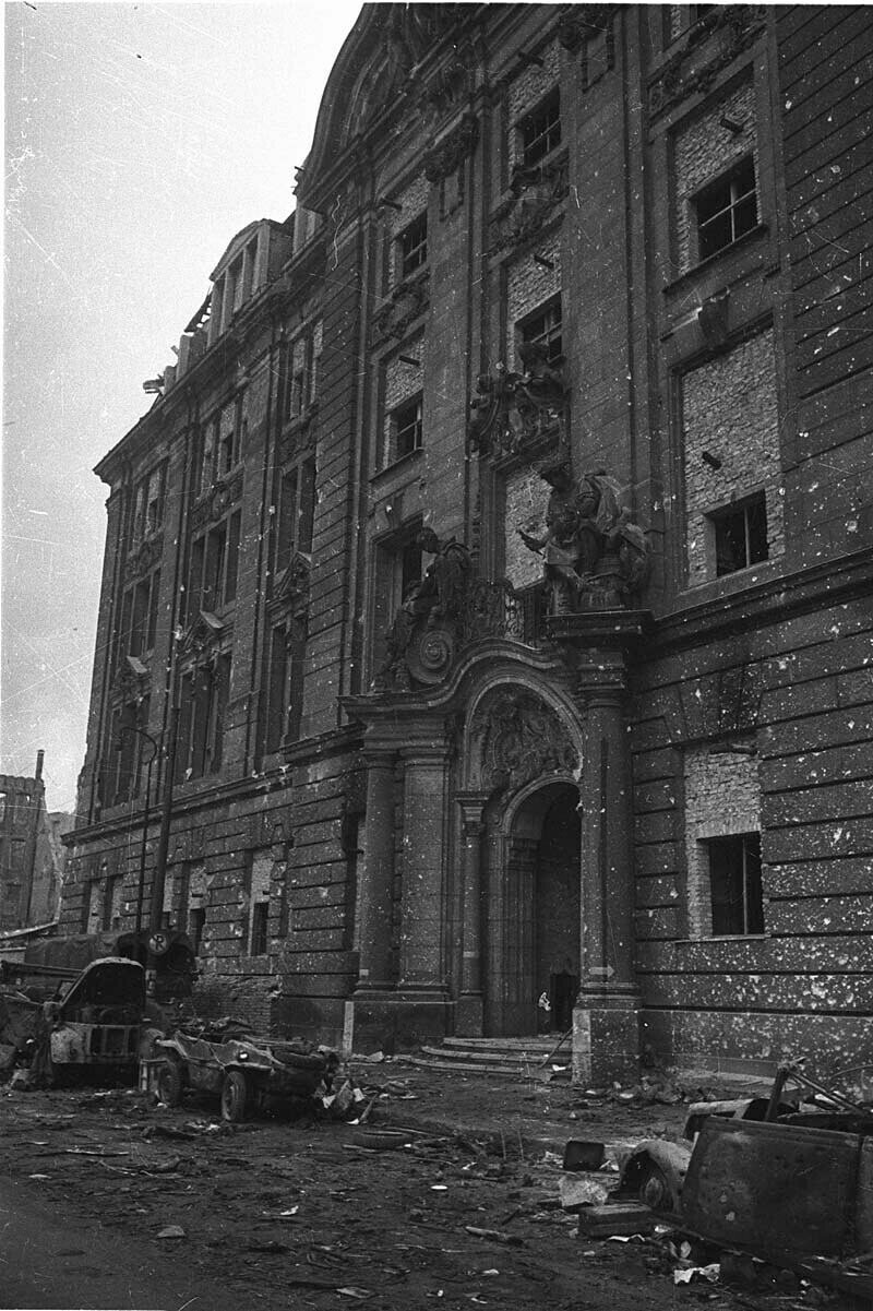 20 апреля 1945 г. Начался штурм Берлина