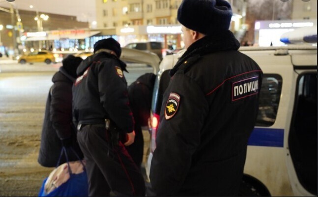 В Москве задержали полицейских за взятку в 12 миллионов рублей от потерпевшего