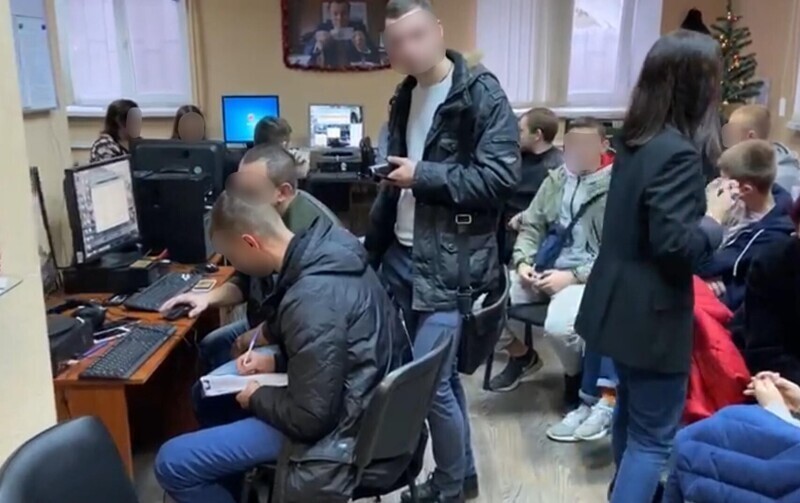 Как устроены "чёрные" колл-центры