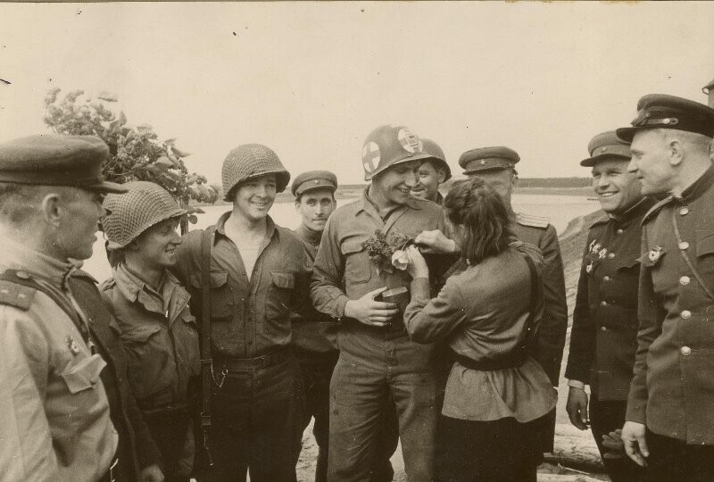 25 апреля 1945 г. Встреча на Эльбе