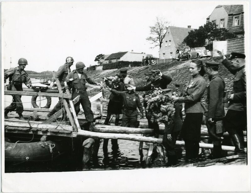 25 апреля 1945 г. Встреча на Эльбе