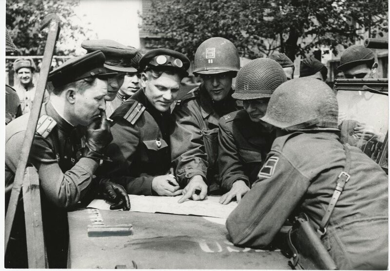 25 апреля 1945 г. Встреча на Эльбе