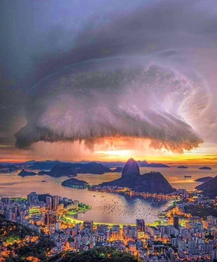 12. Апокалипсис прекрасен в это время года (Бразилия)