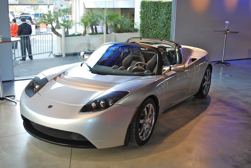 - Tesla Roadster electric car DSC (2008)