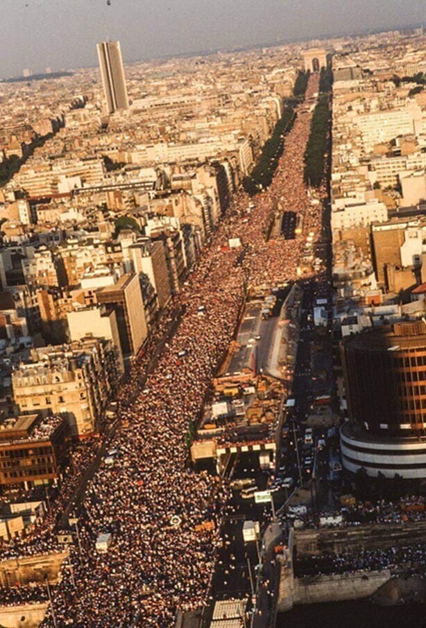 2,5 миллиона зрителей на концерте Жана–Мишеля Жарра в День взятия Бастилии, 1991 год, Париж