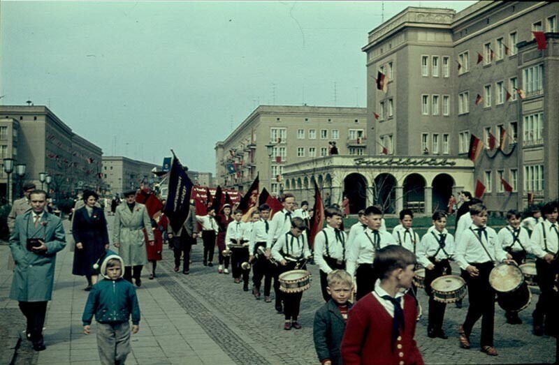 Первомайская демонстрация, 1960 год, Сталинштадт, ГДР