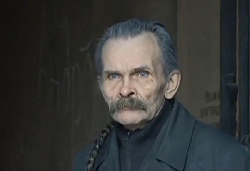 Дед из "Брата", у которого Данила покупал ружье. Оказывается, это советский актер Виталий Матвеев