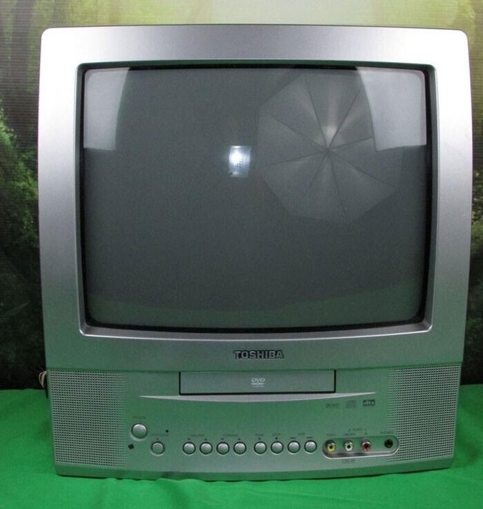 Телевизор со встроенным DVD-плеером