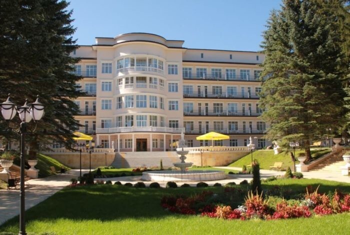 35 лучших санаториев Кисловодска