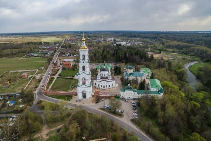 30 главных монастырей Подмосковья