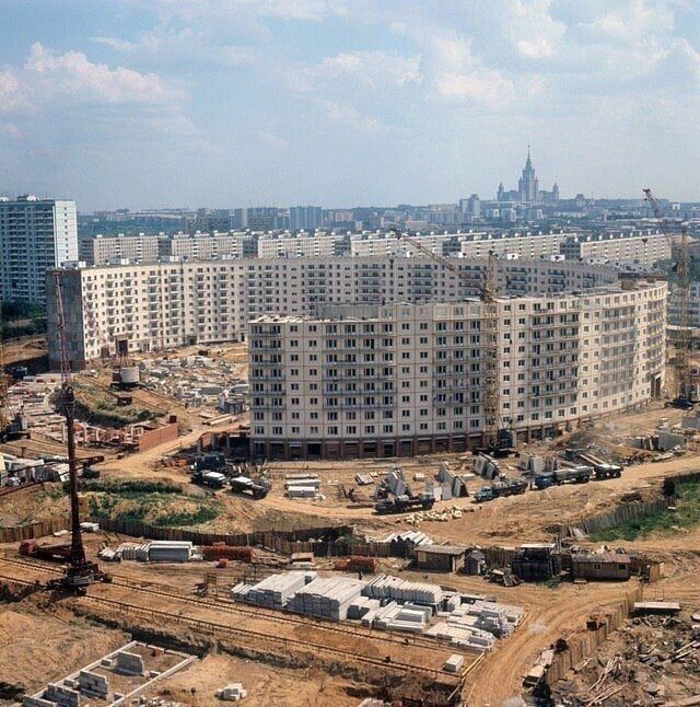 Строительство круглого дома в Москве, 1972 год
