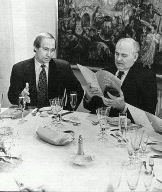 Горбaчев и Путин в рecторане "Невский палас", 1994 год, Санкт–Петербург.