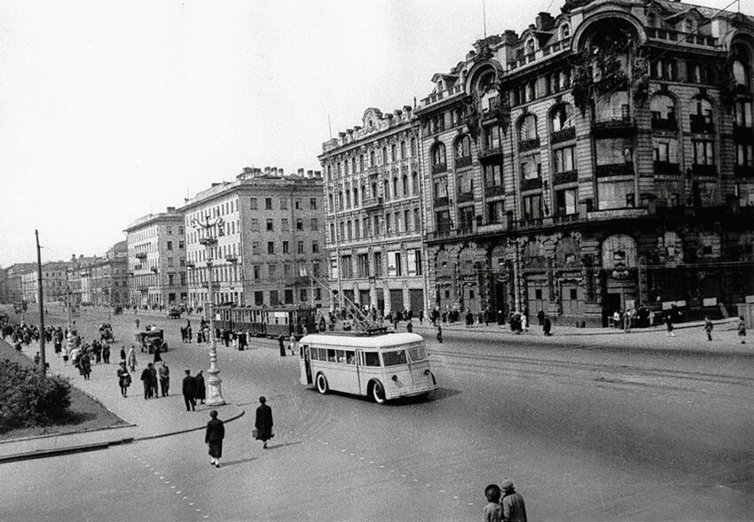 Ленинград, проспект 25-го Октября, 1941 год