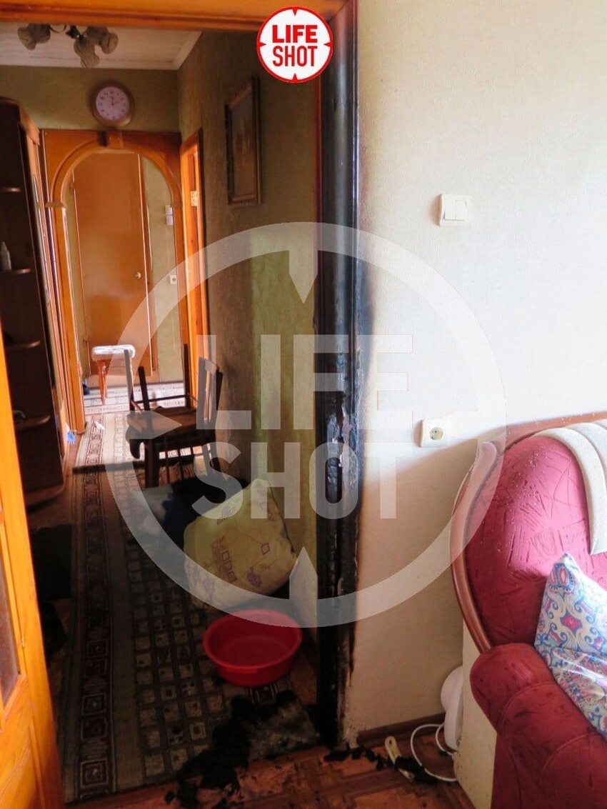 СМИ опубликовали фото с обысков в квартире казанского стрелка