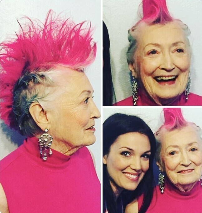 1. "Моя бабушка пообещала, что если доживет до 90 лет, сделает себе розовый ирокез. Сказано - сделано!"