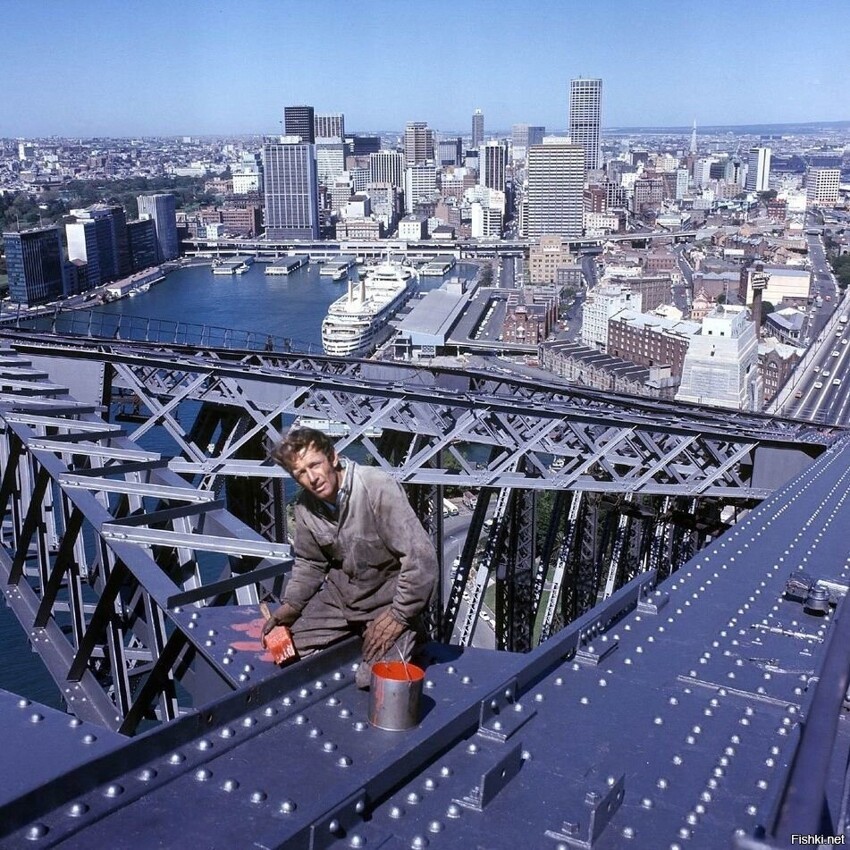 Высотник Пол Хоган на одном из крупнейших мостов в Сиднее 1971 год