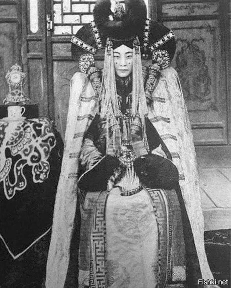 Королева Генепил - последняя королева Монголии