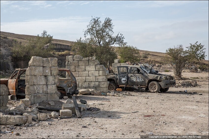 Заброшенная съемочная площадка в Крыму, на которой снимали фильм о войне в Сирии