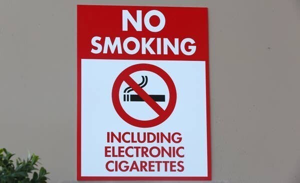 18. "Просто ужасно, когда курят в номере для некурящих, а потом утверждают, что этого не было"