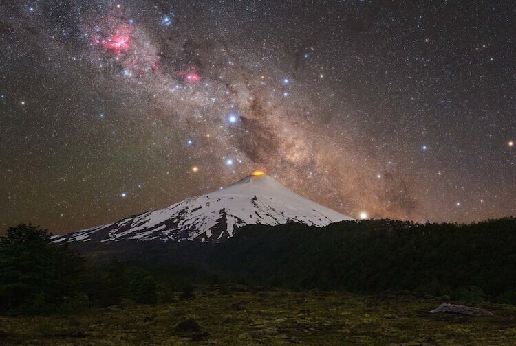 "Вулкан и крест", Томас Славински, вулкан Вилларико, Чили