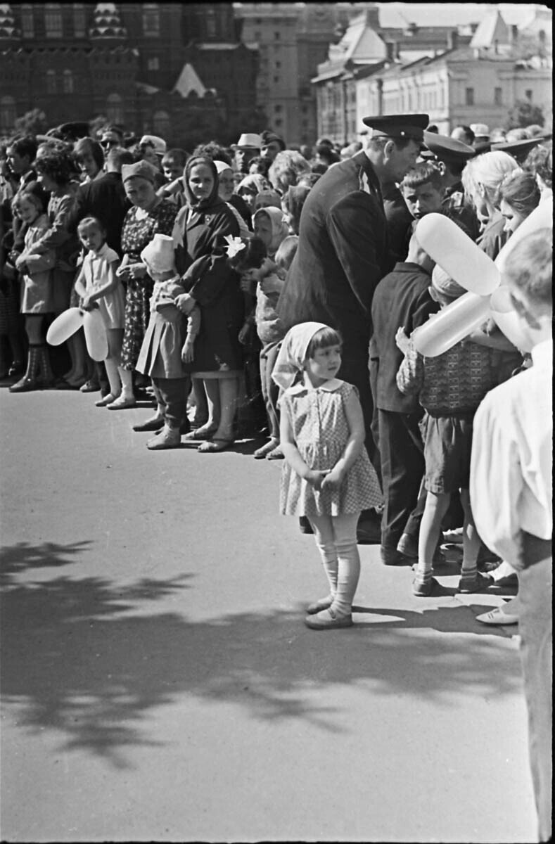 1969. Парад на Красной площади.