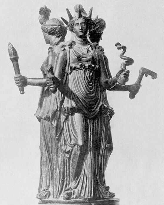 Американская Свобода – это богиня Геката?