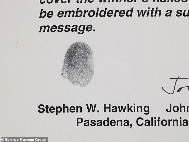 Документ, подписанный отпечатком большого пальца ученого