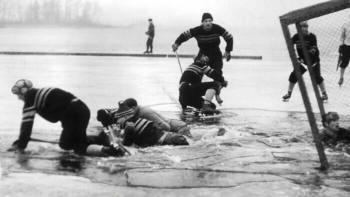 34. Хоккейный матч на открытом воздухе в Швеции, который пришлось срочно прервать. 1959 г.
