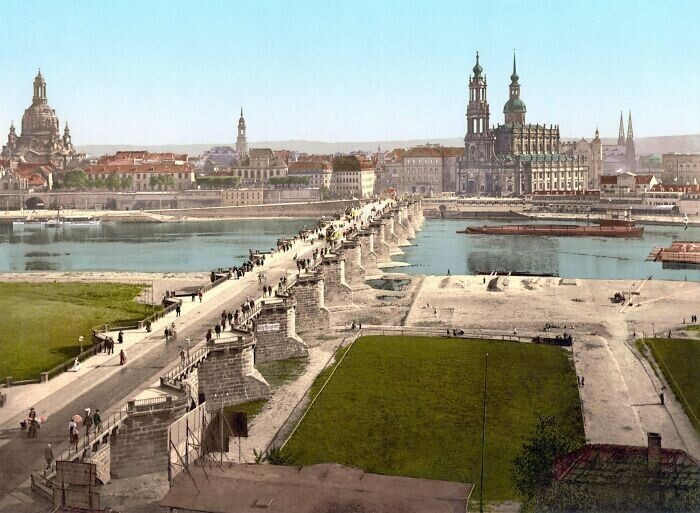 Дрезден, 1890 г. Разрушен бомбежками в 1945г.