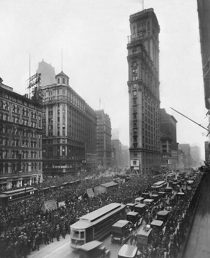Таймс-сквер в 1919 г. Еще до биллбордов