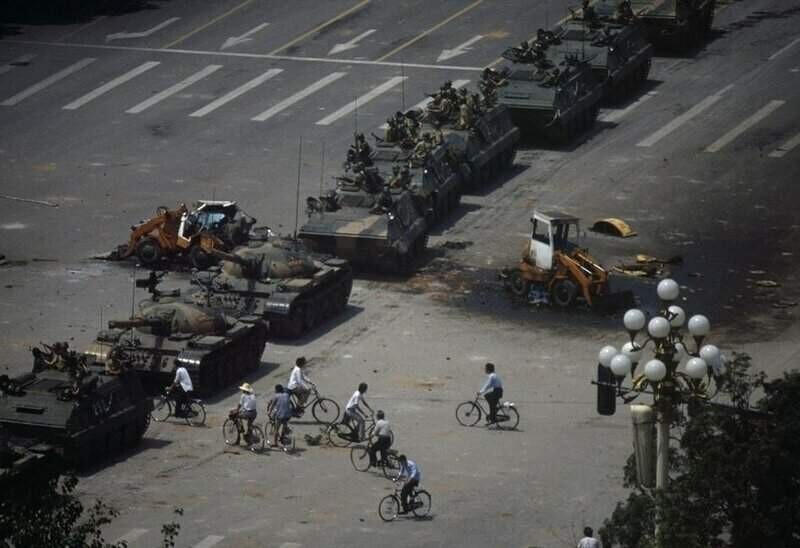 4 июня 1989 года США и Европа попытались организовать в Китае "цветную революцию". Тяньаньмэнь