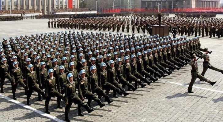 11. У Северной Кореи четвертая по численности армия в мире
