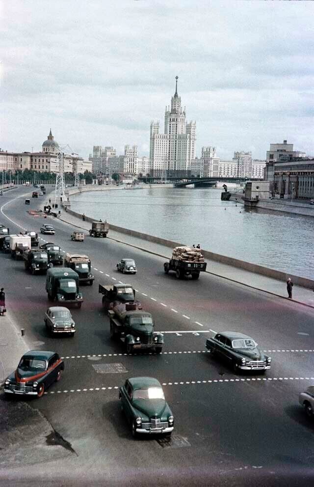 Москва 1950-ых на цветных фотографиях