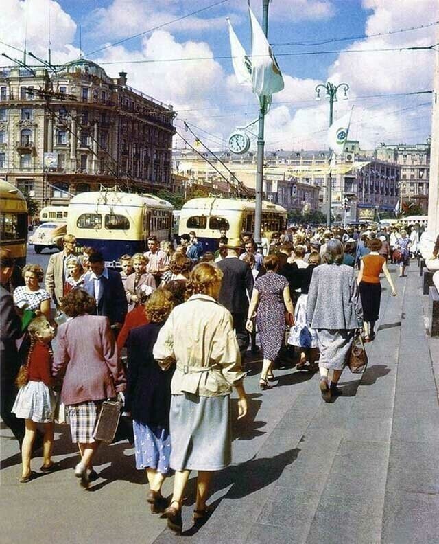 Москва 1950-ых на цветных фотографиях