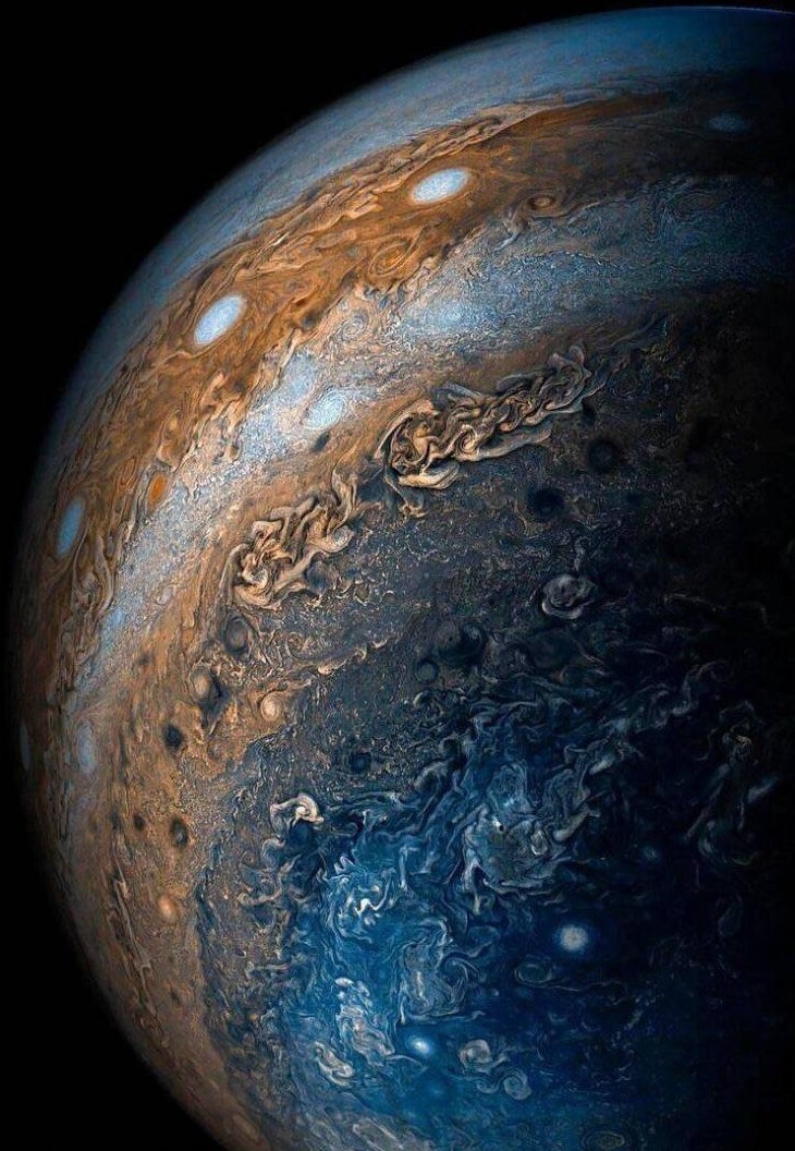 Один из самых детальных снимков Юпитера от NASA