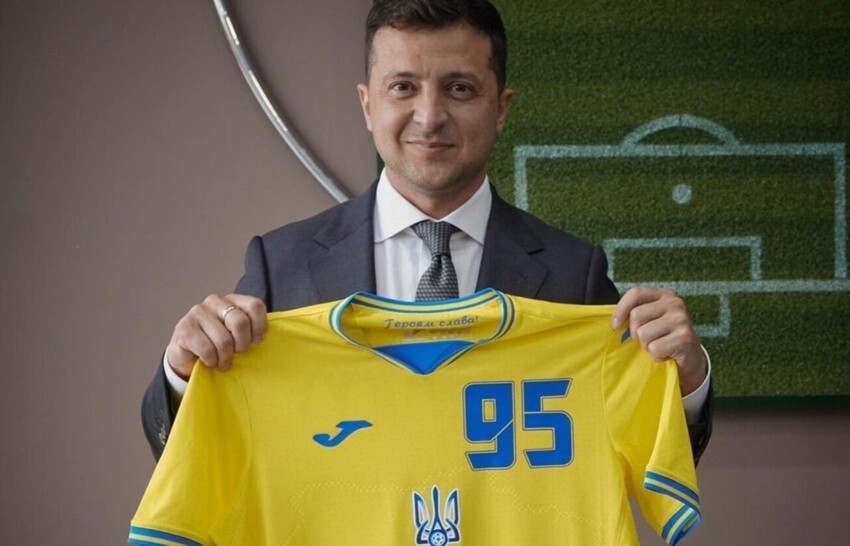 УЕФА требует от сборной Украины убрать с формы слоган "Героям слава".