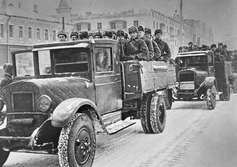 Мгновения войны: архивные фото автомобилей Красной армии
