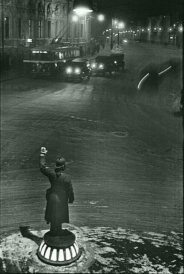 Регулировщик на Арбатской площади, 1936 год, Москва