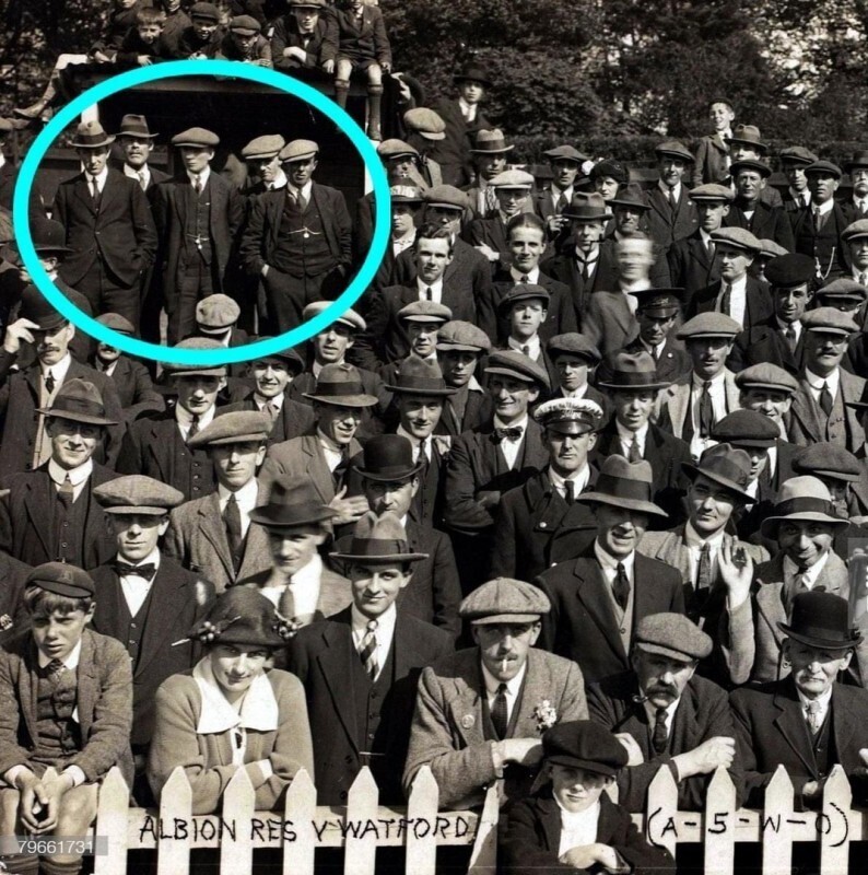 "Острые козырьки" на футбольном матче Брайтон - Уотфорд, 1920 год.