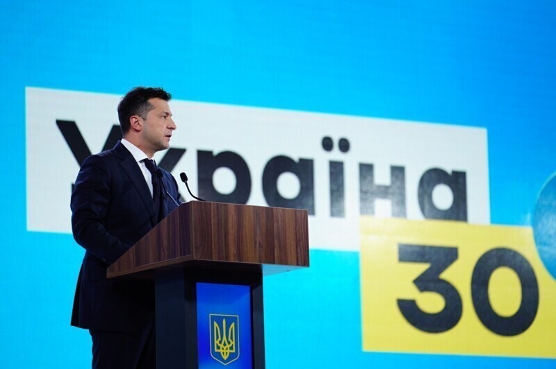 «Сначала продай землю, потом почку, потом сердце»: что украинцы думают о продаже украинской земли
