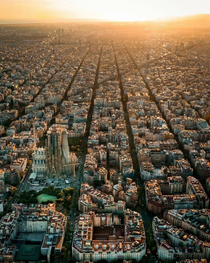 24. Закат над Барселоной, Испания