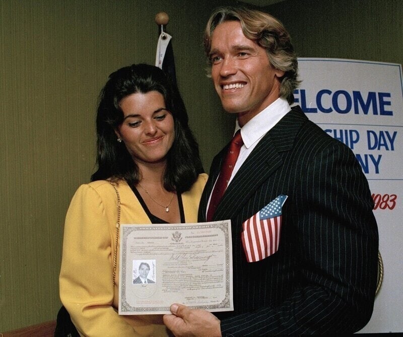 Арнольд Шварценеггер демонстрирует свое американское гражданство, 1983