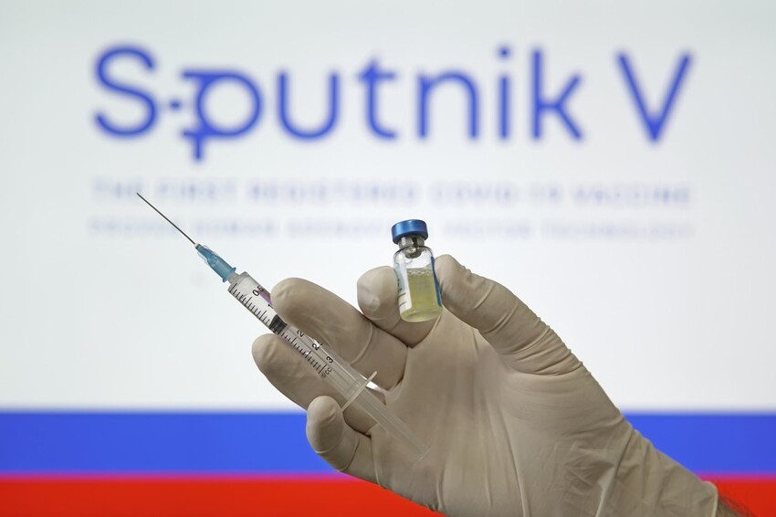 Медленно, грустно и не очень точно: перспективы регистрации ВОЗ российской вакцины от коронавируса