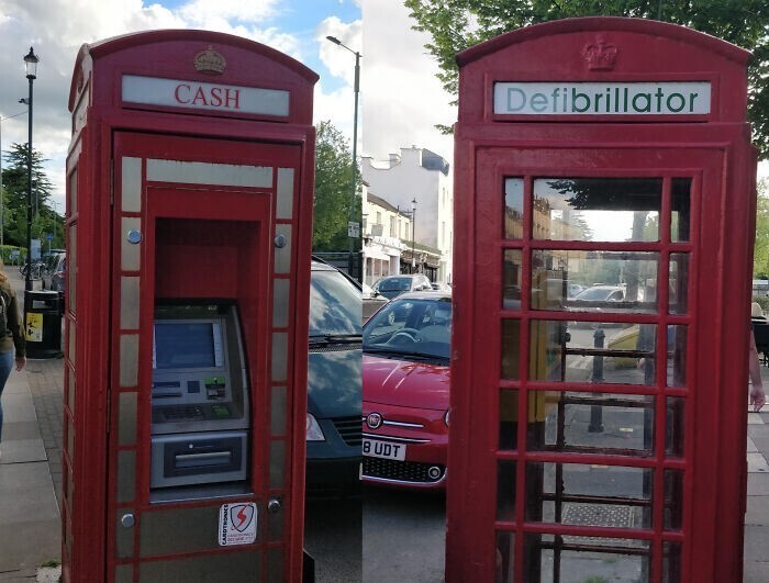 Знаменитые лондонские телефонные будки меняют предназначение: в одной установлен банкомат, в другой - дефибриллятор